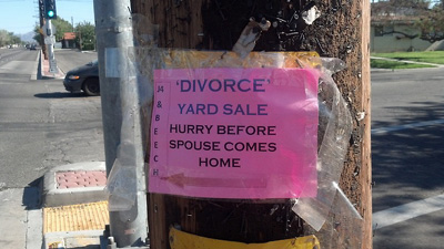 8_yard-sale-divorce.jpg