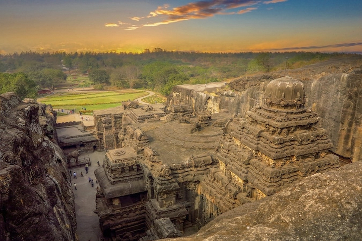 kailash-temple3.jpg