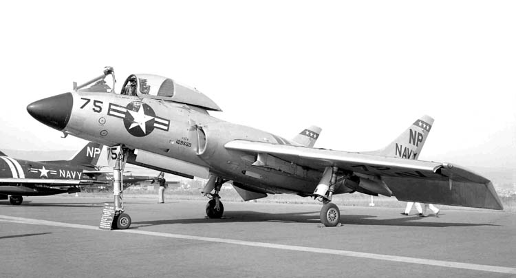 Vought_F7U+10.jpg