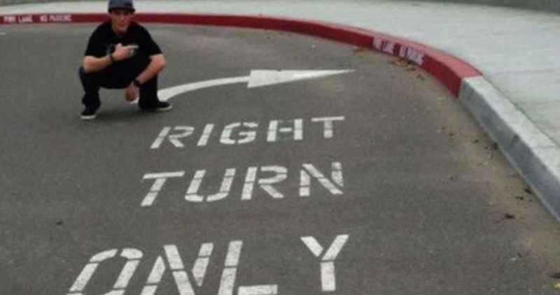 person-right-turn-inly