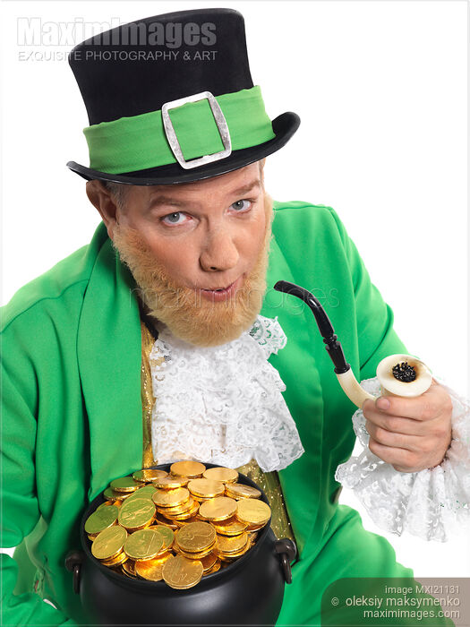 leprechaun-with-pot-of-gold-MXI21131.jpg