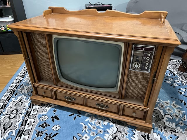 1968-magnavox-23-inch-color-tv-my-next-restoration-project-v0-zp87a98gz75b1.jpg