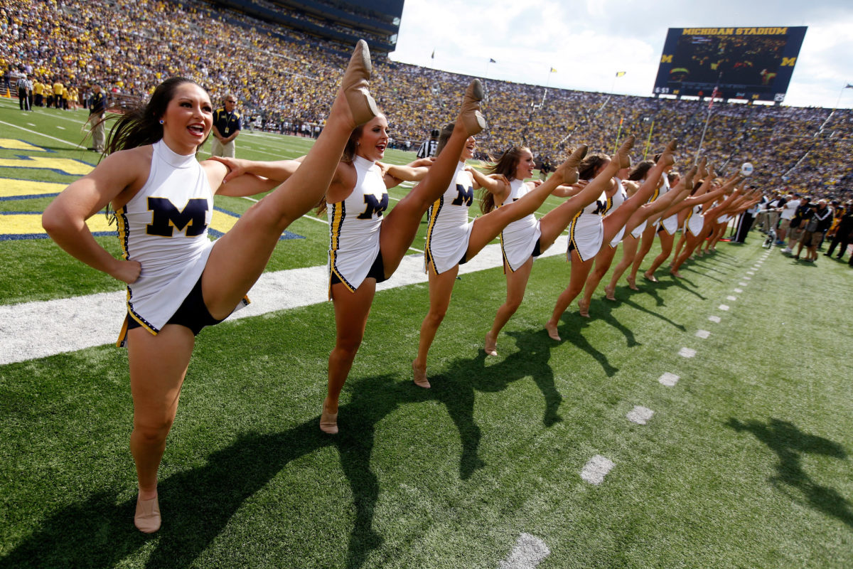 michigan-cheerleaders.jpg