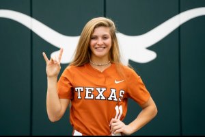 Ashton-Maloney-commits-to-Texas-2-300x200.jpg