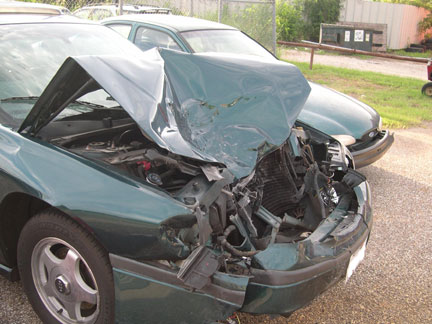 12-27-06-buick-crash.jpg