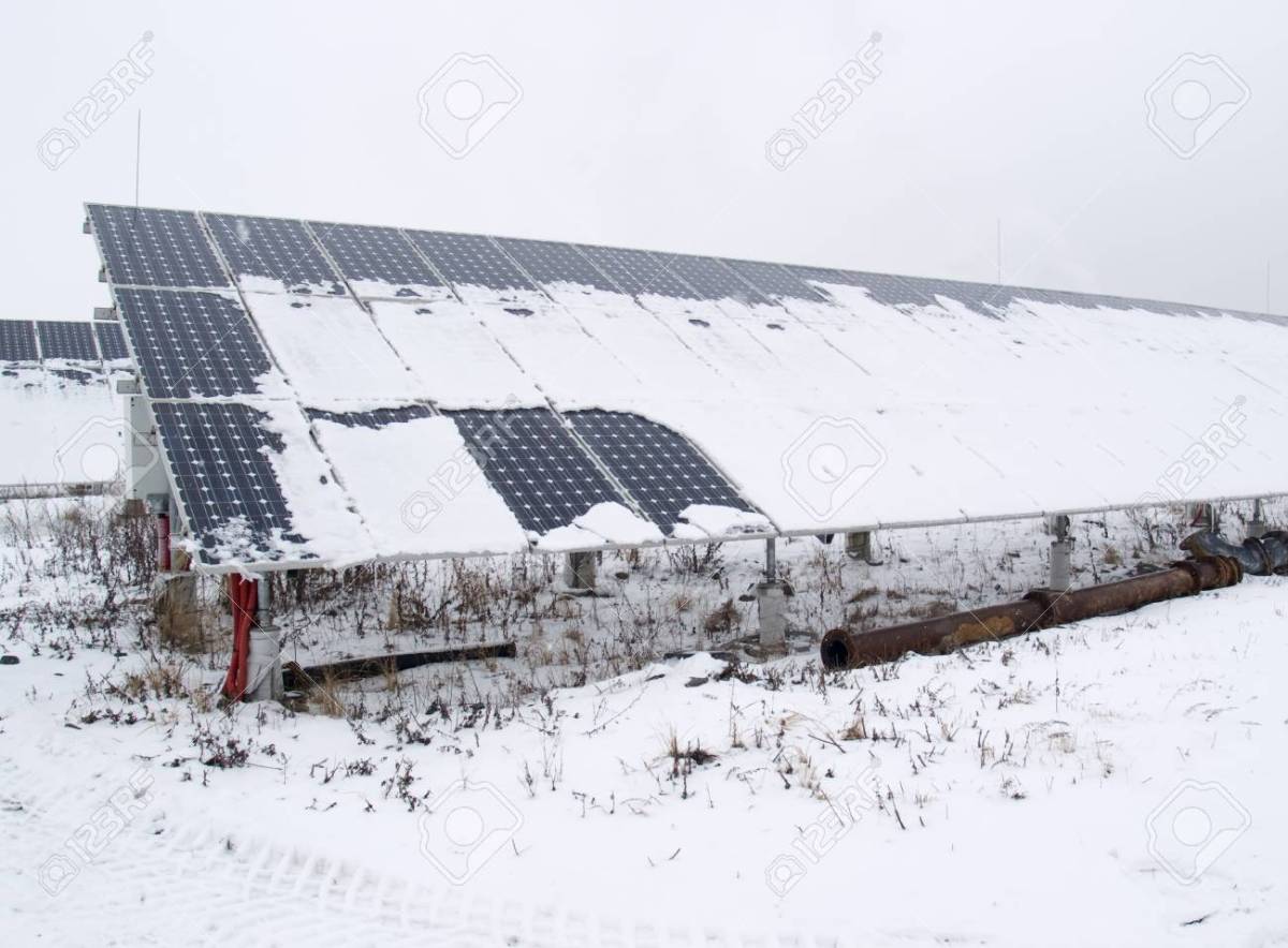 solar-panels-snow.jpg